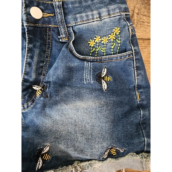 Romwe Embroidered Bees Flowers Spring Denim Shorts Womens 2 XSMALL - Picture 2 of 9